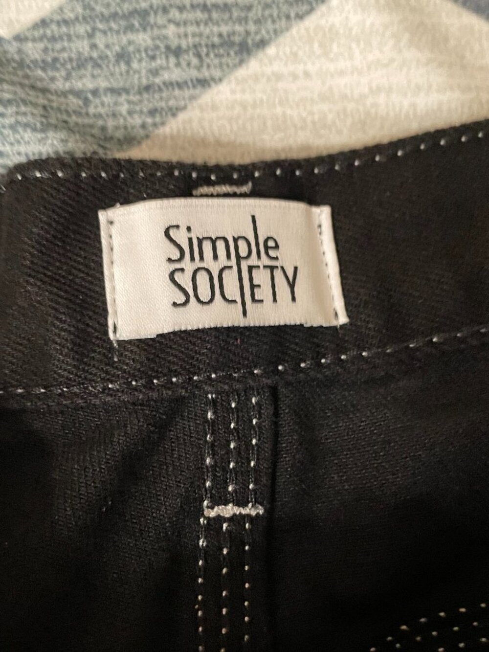 black pants - Picture 4 of 5